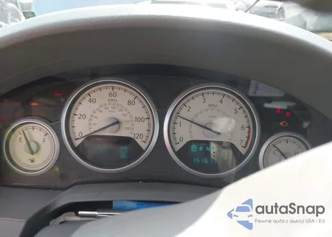 2008 Chrysler Town & Country Touring z USA, uszkodzony, nr VIN 2A8HR54P88R626533